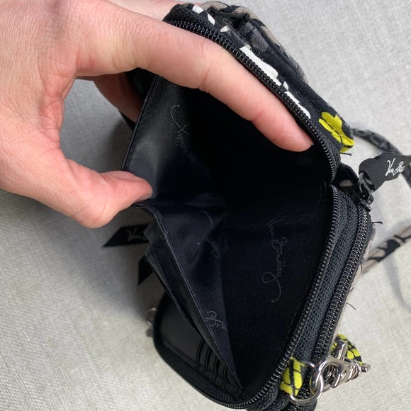 VERA BRADLEY Baroque Pattern Fleur Black Gray Yellow Crossbody Wallet Size Small - Picture 5 of 14